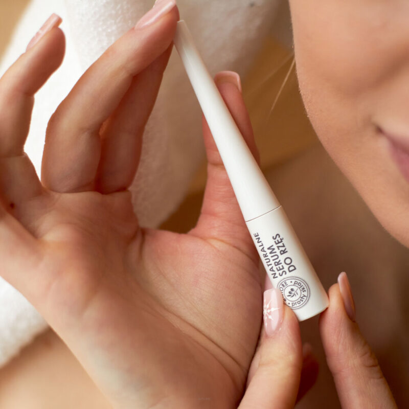 E-FIORE Naturalne SERUM do RZĘS i BRWI pobudza do wzrostu, regeneruje 4ml - obrazek 2